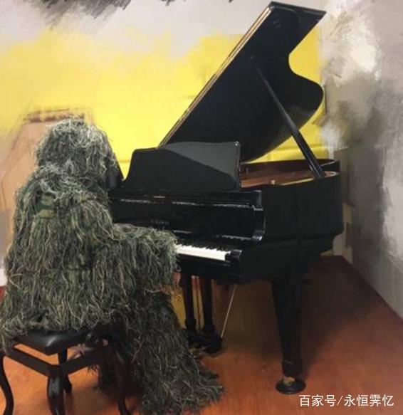 火箭筒动漫海报