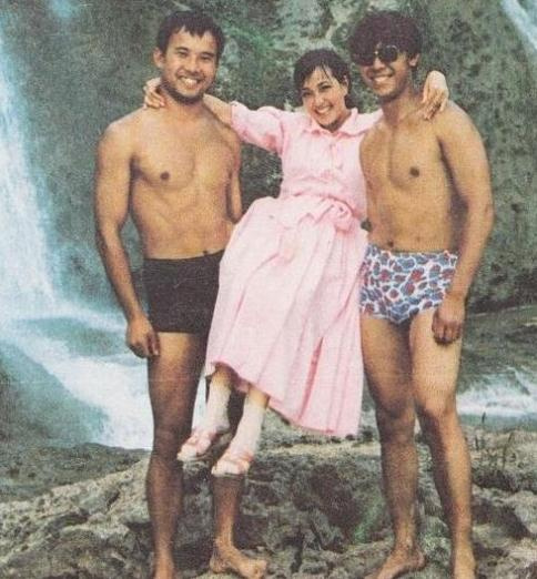 亚洲日韩久久久久久精品影院